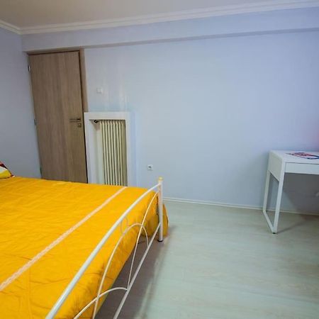 2 Bedrooms Apartment Close To Metro Dafni In Афіни Екстер'єр фото