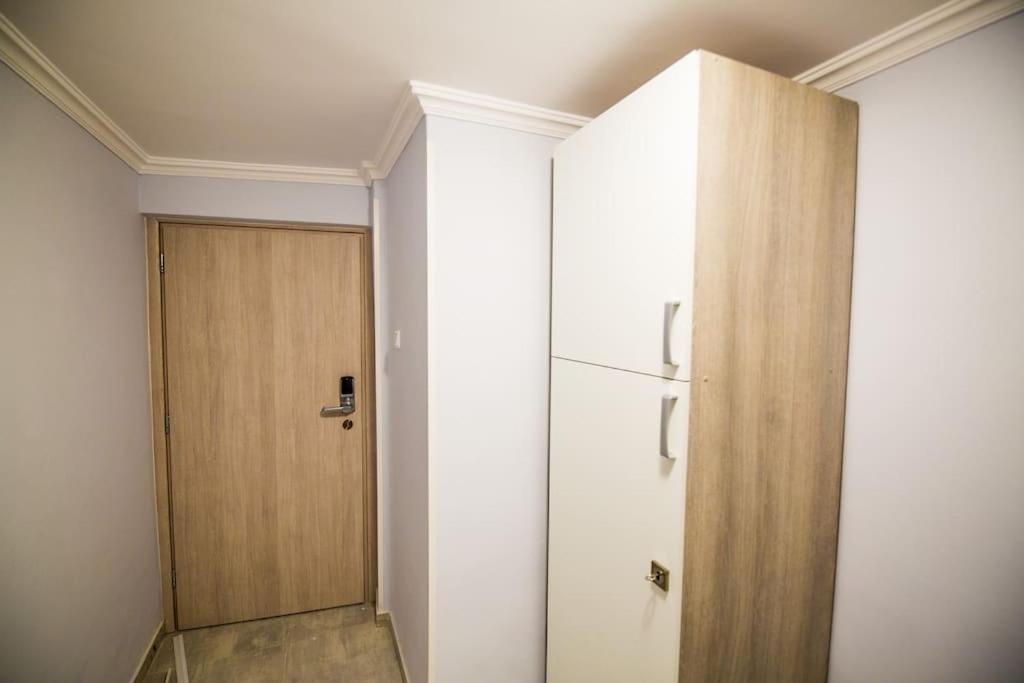 2 Bedrooms Apartment Close To Metro Dafni In Афіни Екстер'єр фото
